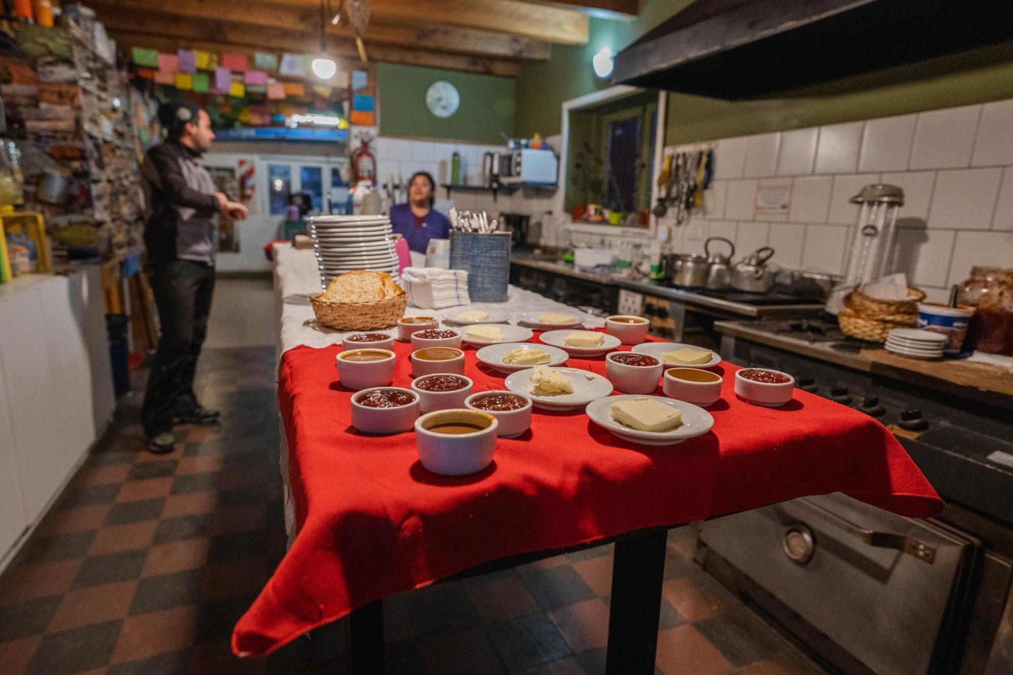 Alhue Patagonia Hostel San Martín de los Andes Eksteriør bilde